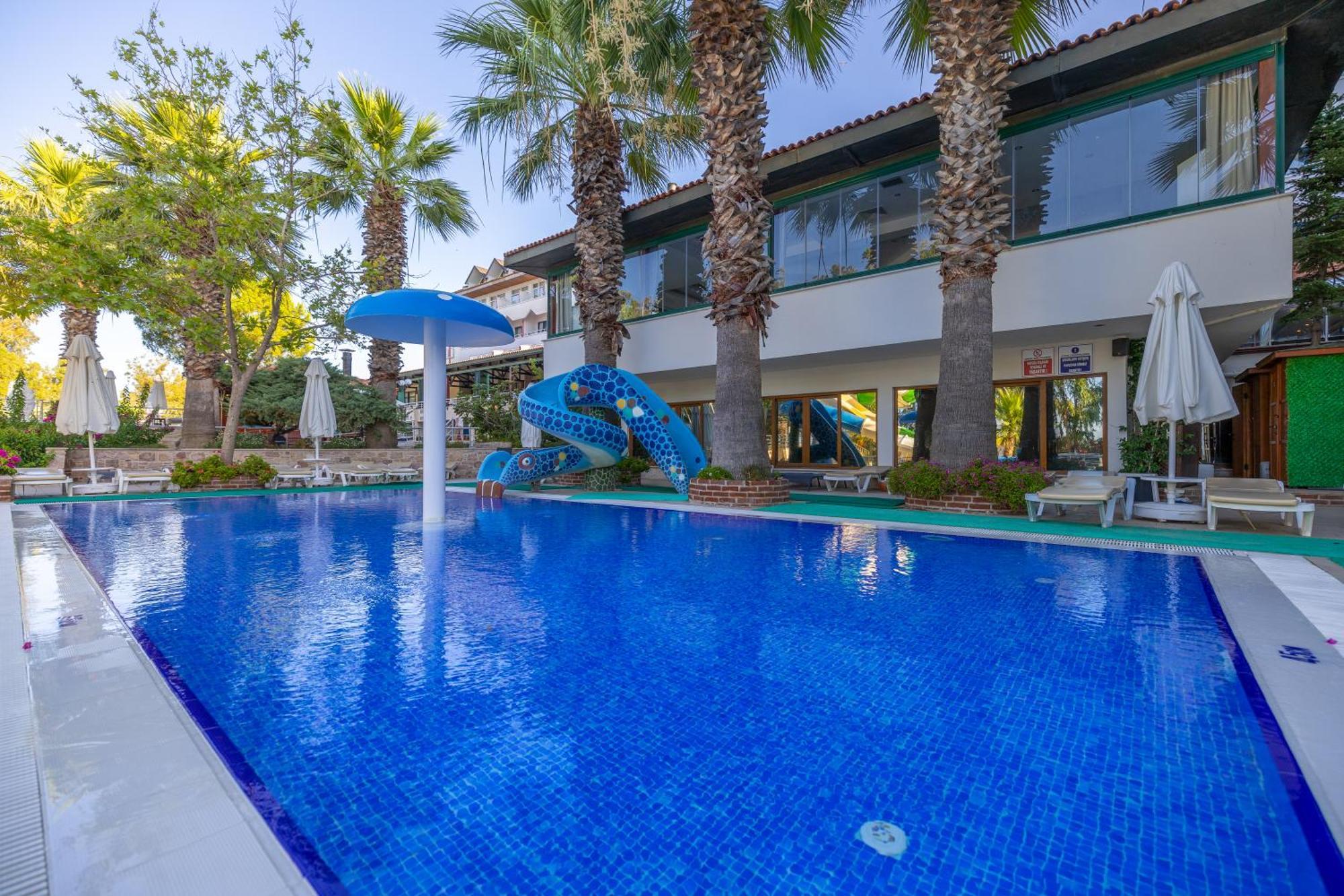 Halic Park Hotel Ayvalik Exterior photo