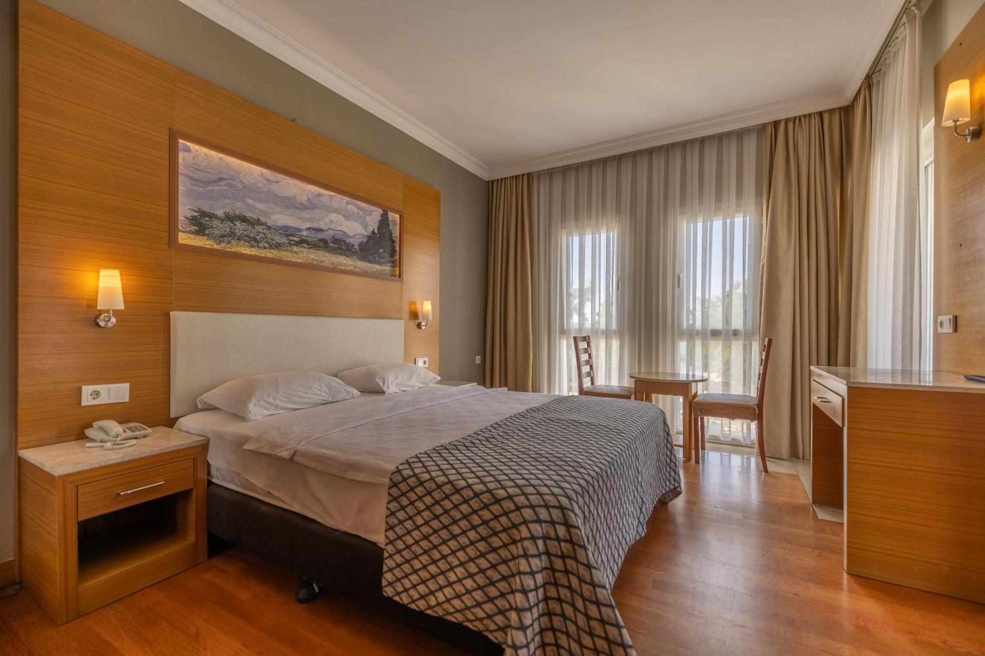 Halic Park Hotel Ayvalik Exterior photo